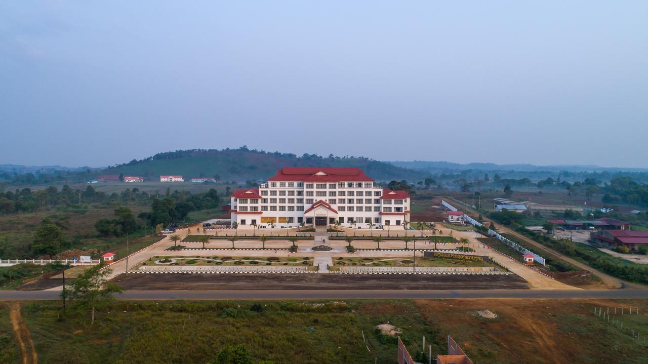 Paksong Danngarm Hotel Exterior photo